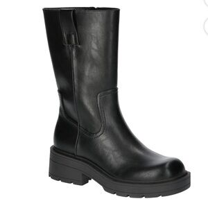 No Boundaries Women’s Pull-On Lug Sole Boots